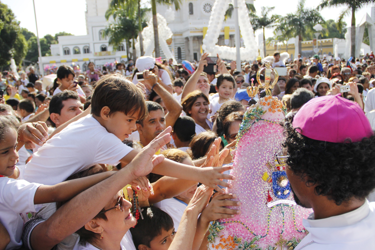 
        
            Imagens do Círio das crianças pelas ruas de Belém 
        
    