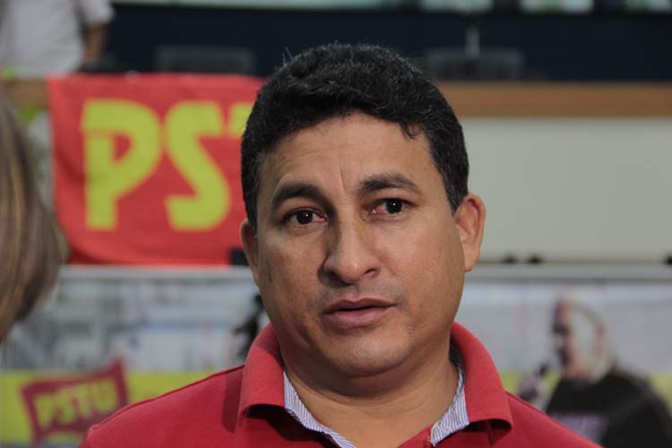 
        
            Cleber Rabelo é o candidato do PSTU
        
    