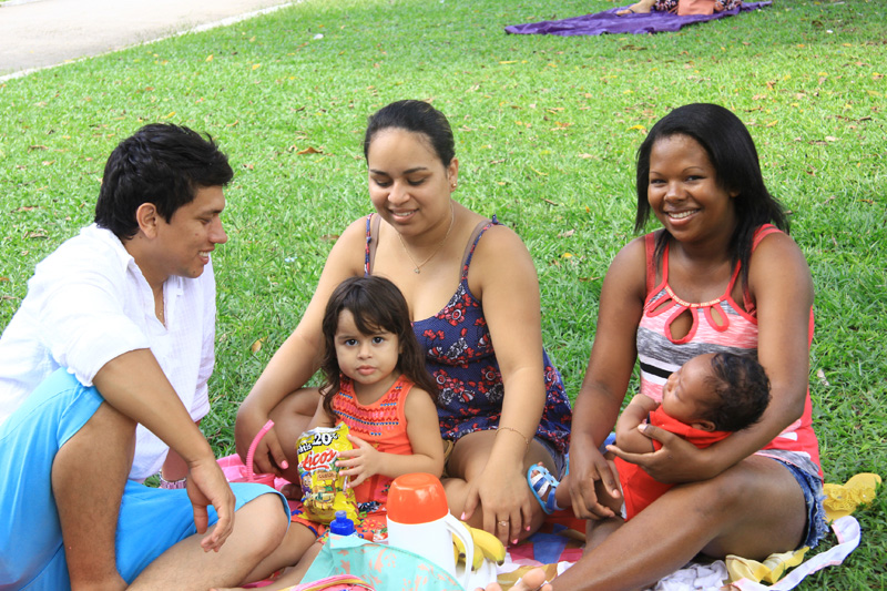 
        
            Praças e cemitérios movimentados no dia das mães
        
    