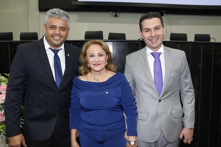 
        
            DIÁRIO DO PARÁ recebe homenagem da Assembleia Legislativa
        
    