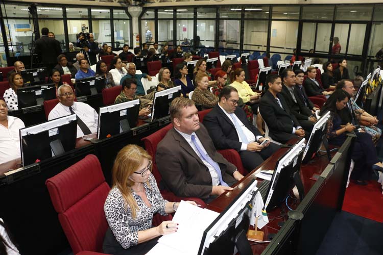 
        
            DIÁRIO DO PARÁ recebe homenagem da Assembleia Legislativa
        
    