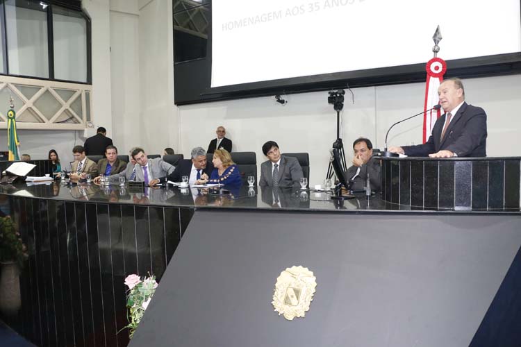 
        
            DIÁRIO DO PARÁ recebe homenagem da Assembleia Legislativa
        
    