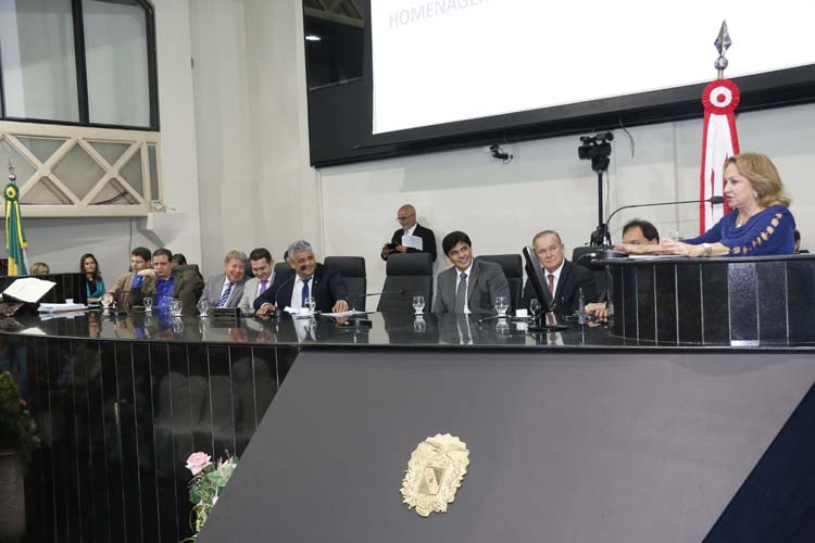 
        
            DIÁRIO DO PARÁ recebe homenagem da Assembleia Legislativa
        
    