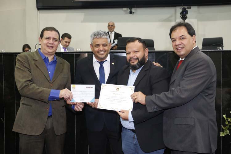 
        
            DIÁRIO DO PARÁ recebe homenagem da Assembleia Legislativa
        
    