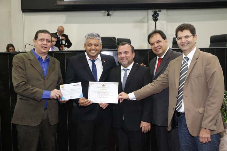 
        
            DIÁRIO DO PARÁ recebe homenagem da Assembleia Legislativa
        
    