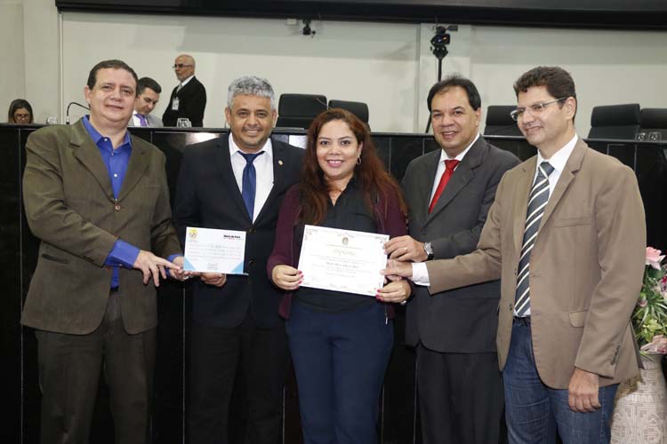 
        
            DIÁRIO DO PARÁ recebe homenagem da Assembleia Legislativa
        
    