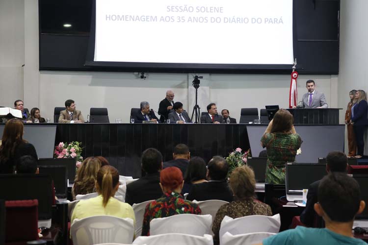 
        
            DIÁRIO DO PARÁ recebe homenagem da Assembleia Legislativa
        
    
