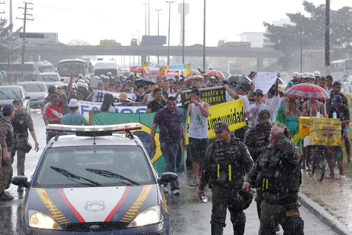 
        
        
            Manifestantes cobram melhorias em Ananindeua
        
    