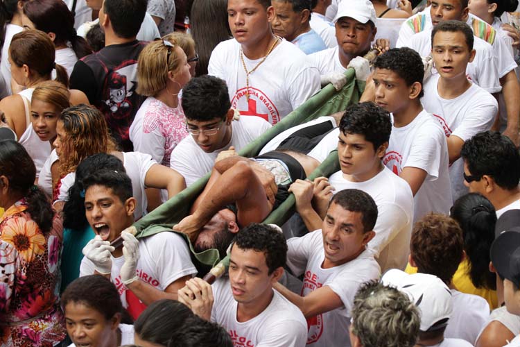 
        
            Cerca de 12 mil voluntários da Cruz Vermelha atuarão no Círio
        
    