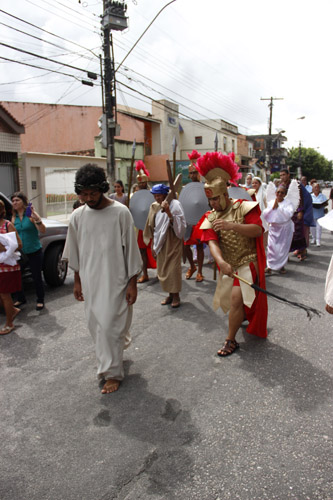 
        
            Via Crucis emociona fiéis nesta sexta-feira
        
    