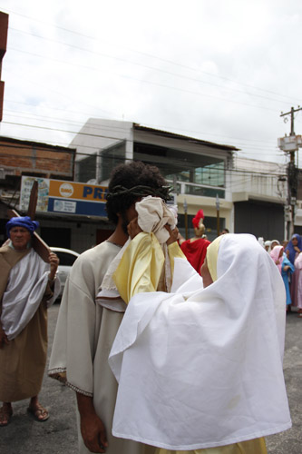 
        
            Via Crucis emociona fiéis nesta sexta-feira
        
    