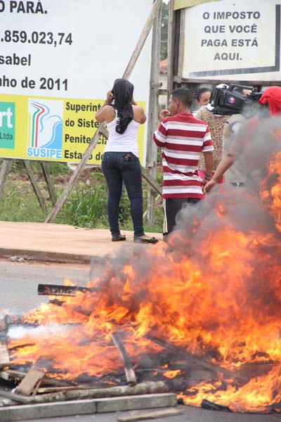 
        
            Detentos fazem motim em Penitenciária do Pará
        
    
