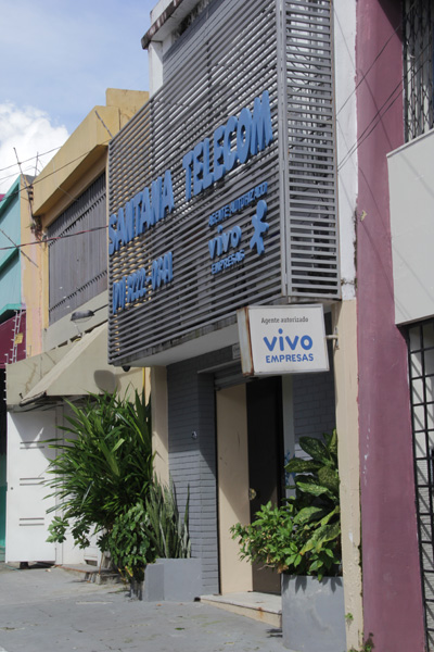 
        
            Empresa é alvo de assaltantes no Comércio
        
    