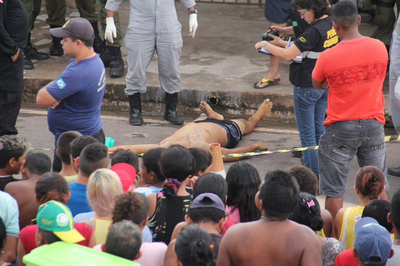 
        
            Discussão termina em morte dentro de igreja
        
    