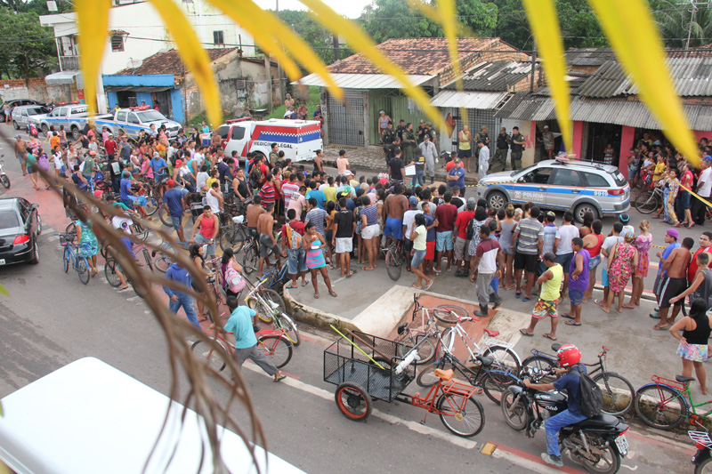 
        
            Discussão termina em morte dentro de igreja
        
    