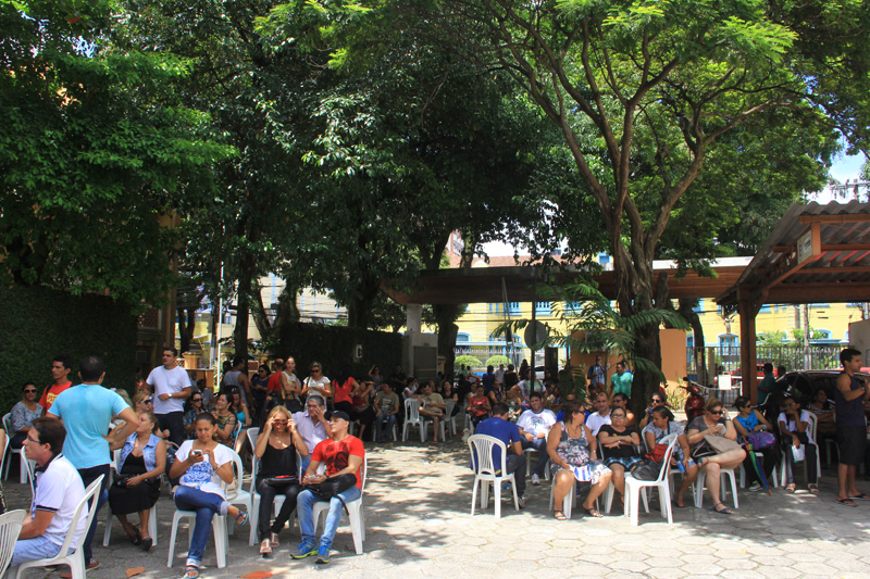 
        
            Greve dos professores continua 
        
    