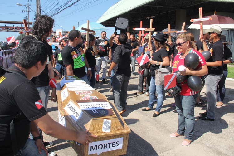 
        
            Servidores do Detran reivindicam melhorias
        
    