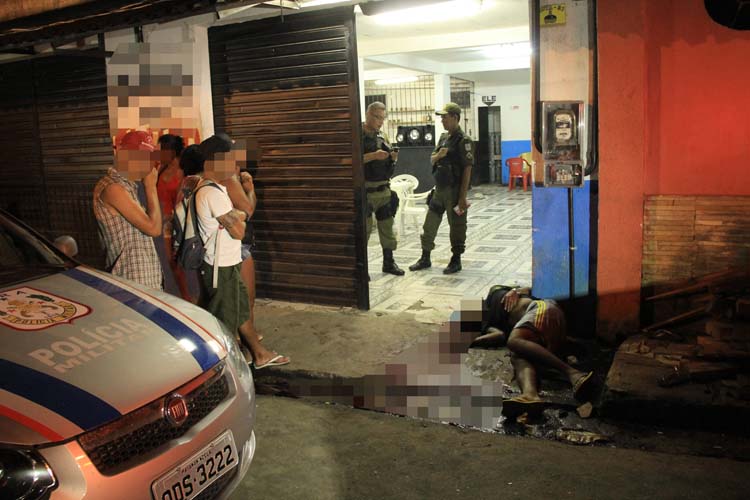 
        
            Homem é morto na Cabanagem com nove tiros
        
    
