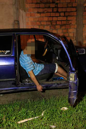 
        
            Homem é morto com dois tiros na cabeça
        
    