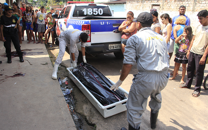 
        
            Homem é executado a tiros no Bengui
        
    