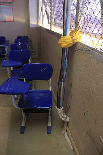 
        
            Escolas estão em situação precária
        
    