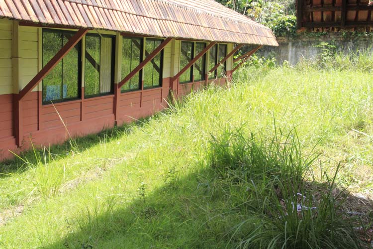 
        
            Escolas estão em situação precária
        
    