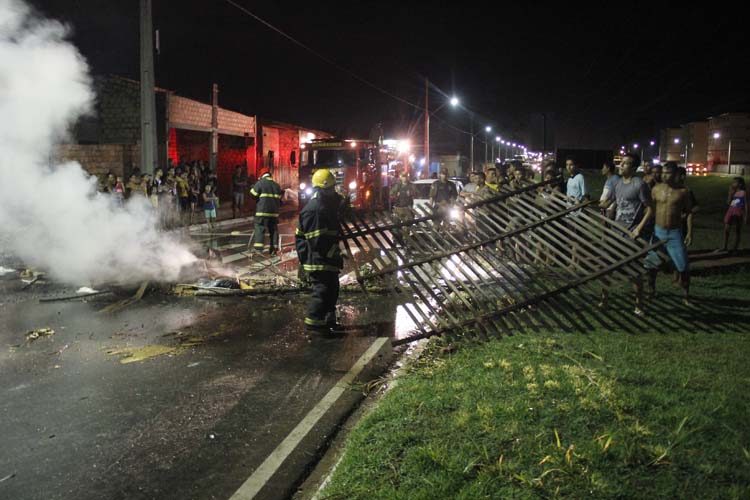 
        
            Moradores fazem protesto na Independência
        
    