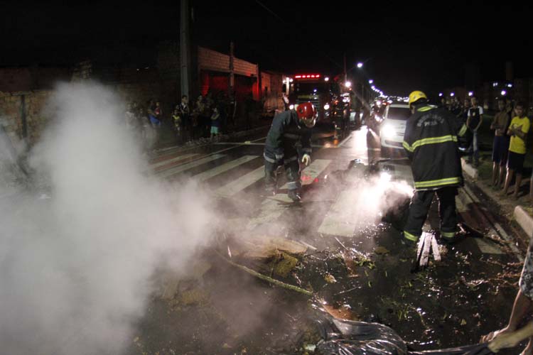 
        
            Moradores fazem protesto na Independência
        
    