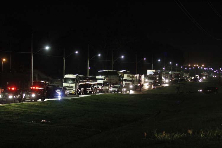 
        
            Moradores fazem protesto na Independência
        
    
