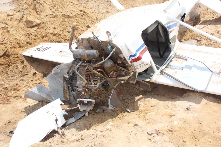 
        
            Avião monomotor cai na área do Mangueirão
        
    