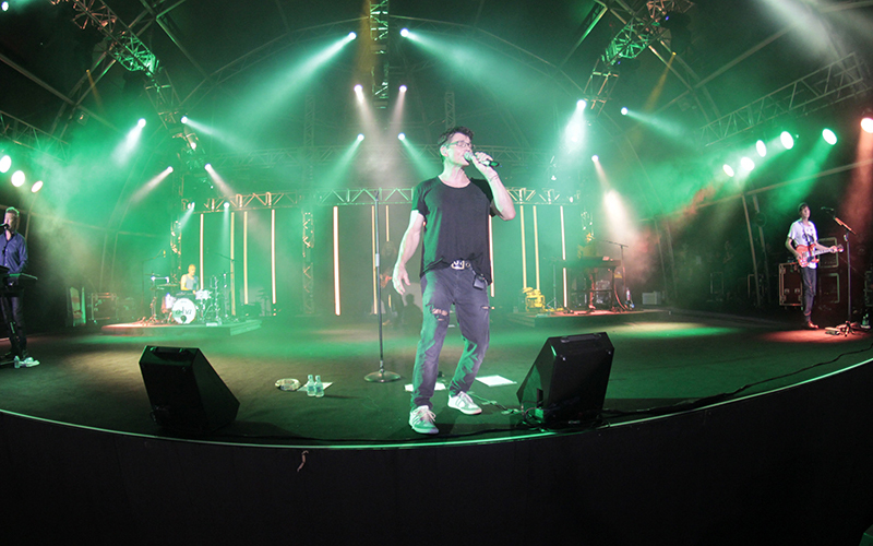 
        
            A-ha faz show em Barcarena e emociona fãs
        
    