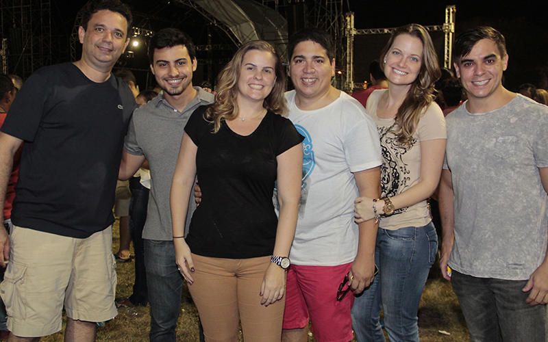 
        
            A-ha faz show em Barcarena e emociona fãs
        
    