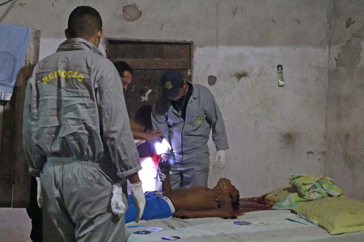 
        
            Pará: mais de 60 são assassinados em 66 horas
        
    