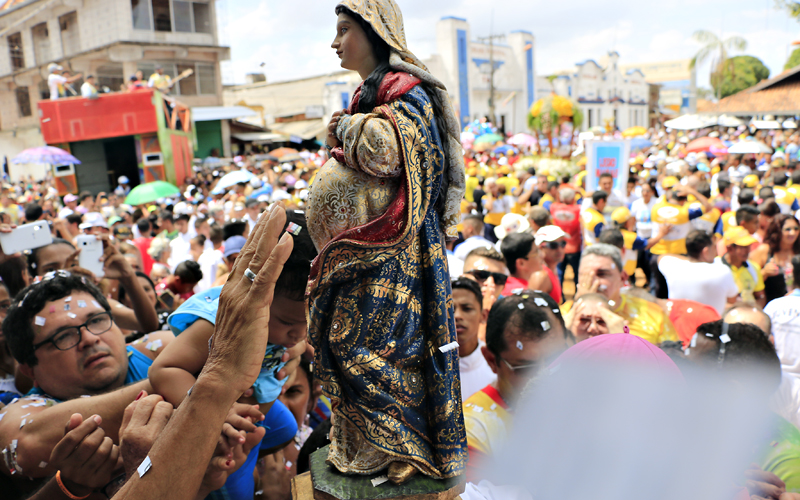 
        
        
            Manifestações de fé marcam o Círio de Mosqueiro
        
    