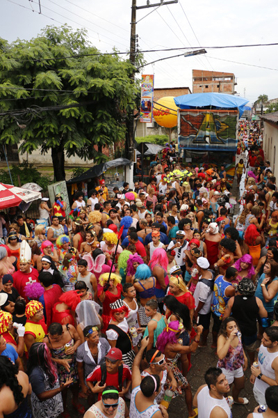 
        
            Um guia para escolher onde curtir a folia
        
    