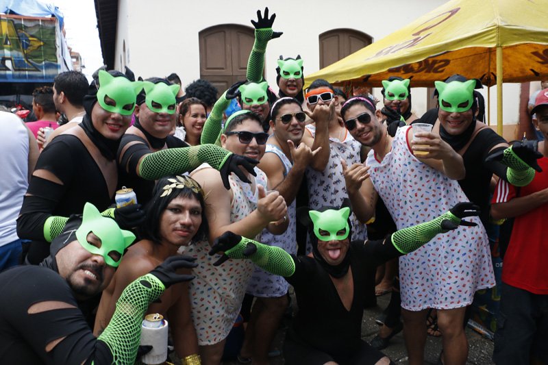 
        
            Um guia para escolher onde curtir a folia
        
    