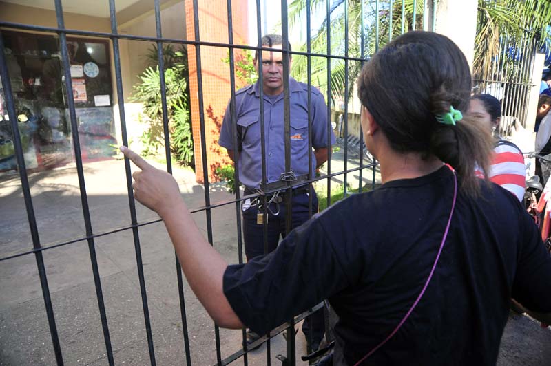 
        
            Falha em sistema da Casa do Trabalhador gera protestos
        
    