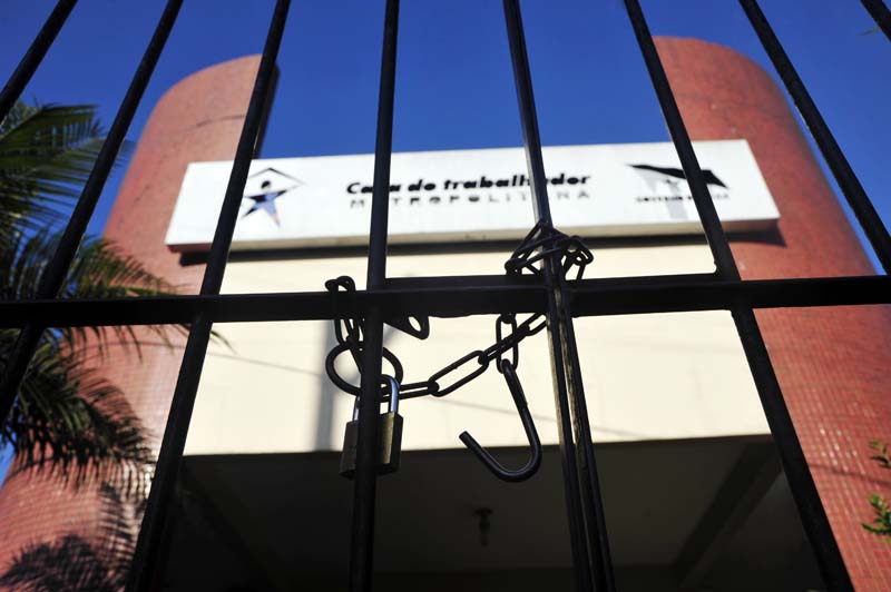 
        
            Falha em sistema da Casa do Trabalhador gera protestos
        
    