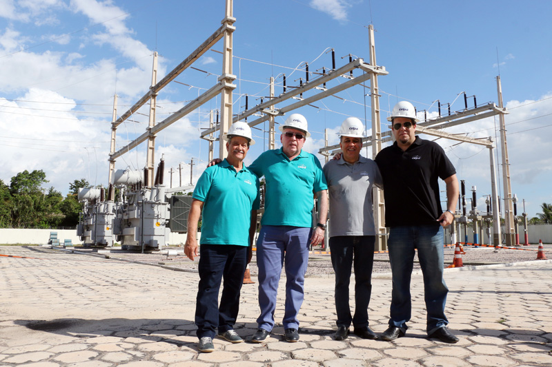 
        
            Cabos subaquáticos garantem energia para o Marajó
        
    