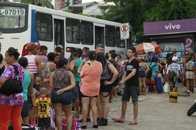 
        
            Sufoco para sair de Belém no penúltimo final de semana de Julho
        
    