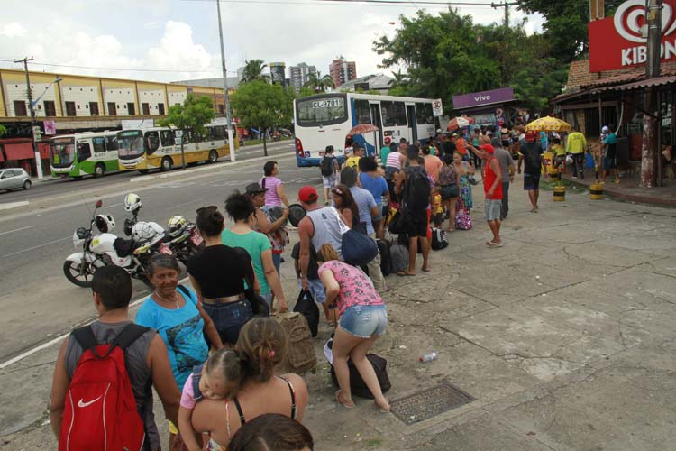 
        
            Sufoco para sair de Belém no penúltimo final de semana de Julho
        
    