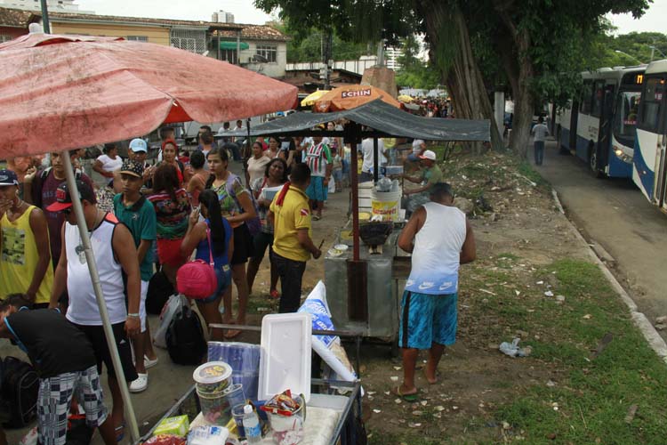 
        
            Sufoco para sair de Belém no penúltimo final de semana de Julho
        
    