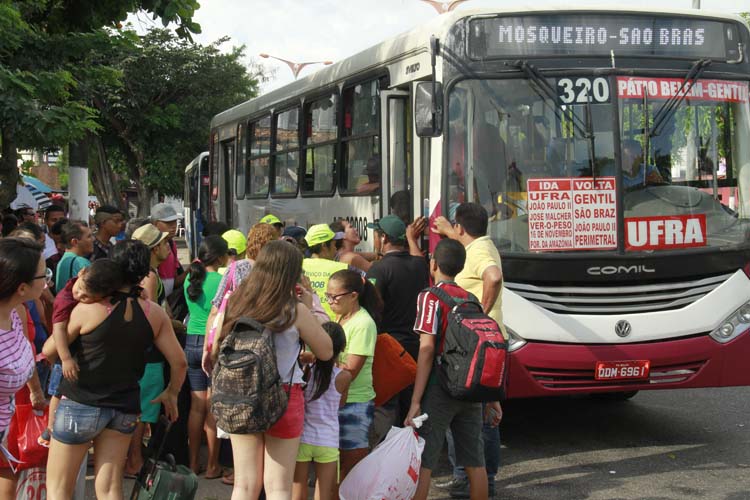 
        
            Sufoco para sair de Belém no penúltimo final de semana de Julho
        
    