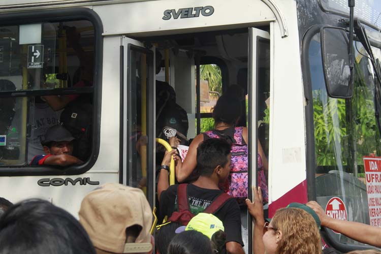 
        
            Sufoco para sair de Belém no penúltimo final de semana de Julho
        
    