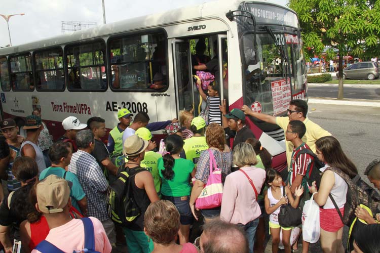 
        
            Sufoco para sair de Belém no penúltimo final de semana de Julho
        
    