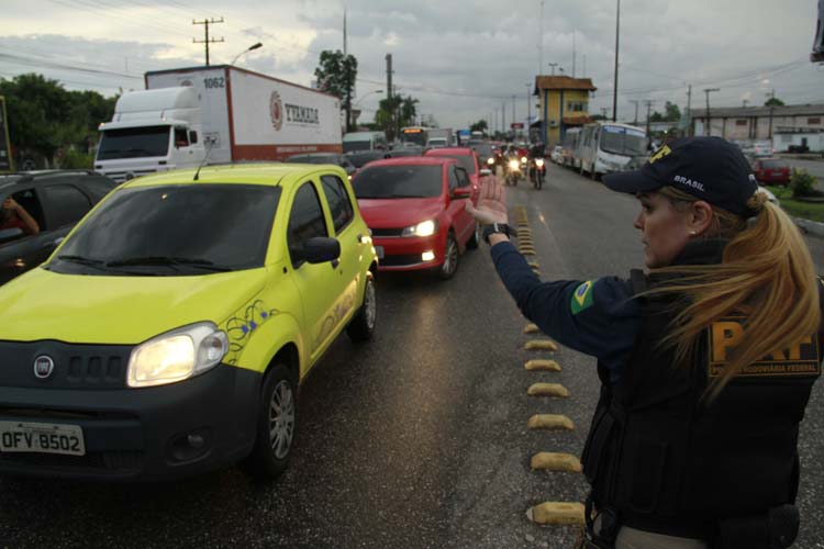 
        
            Sufoco para sair de Belém no penúltimo final de semana de Julho
        
    
