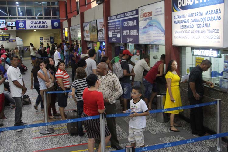 
        
            Paraenses aproveitam último final de semana de Julho
        
    