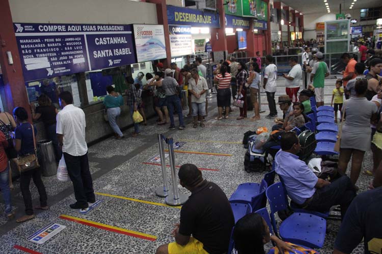 
        
            Paraenses aproveitam último final de semana de Julho
        
    