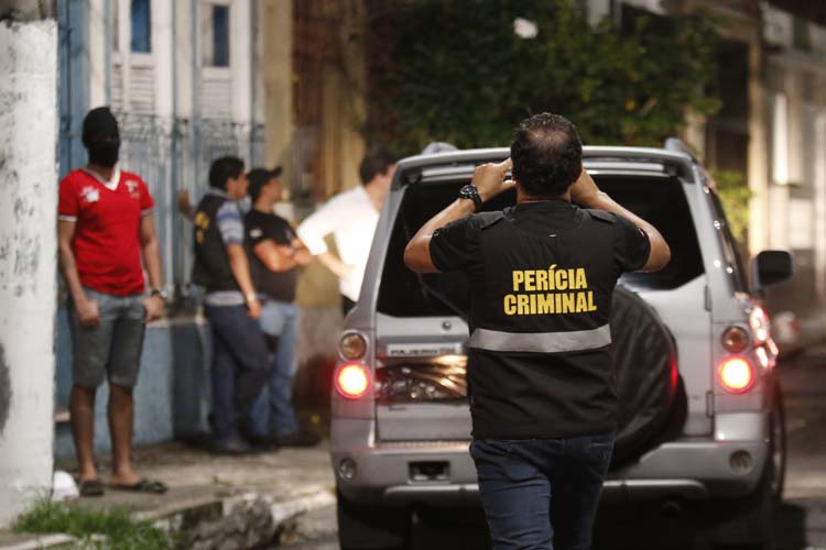 
        
            Crime contra Felipe Andrew é reconstituído 
        
    