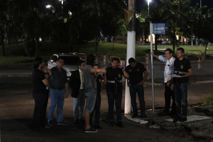 
        
            Crime contra Felipe Andrew é reconstituído 
        
    